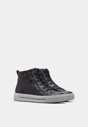 Courtyard 7404 Navy Leather