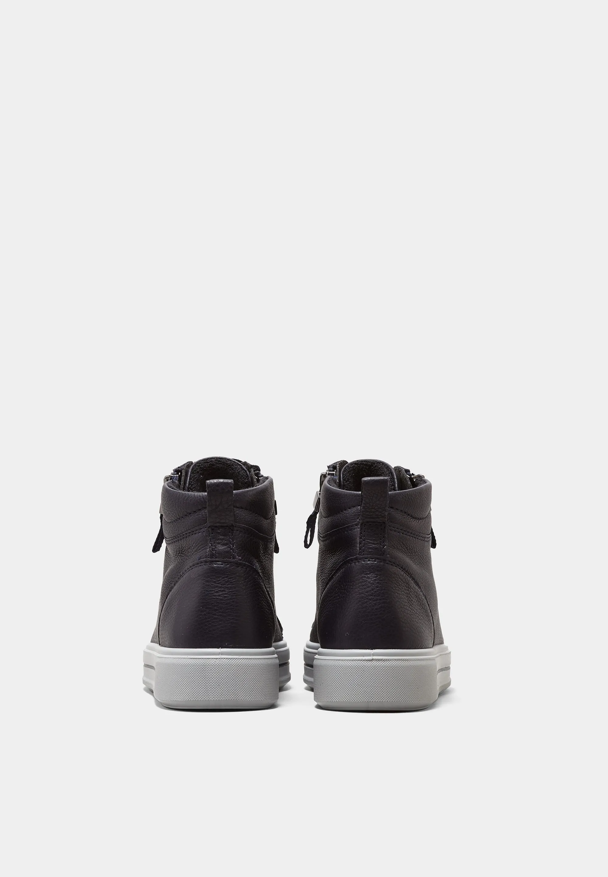 Courtyard 7404 Navy Leather
