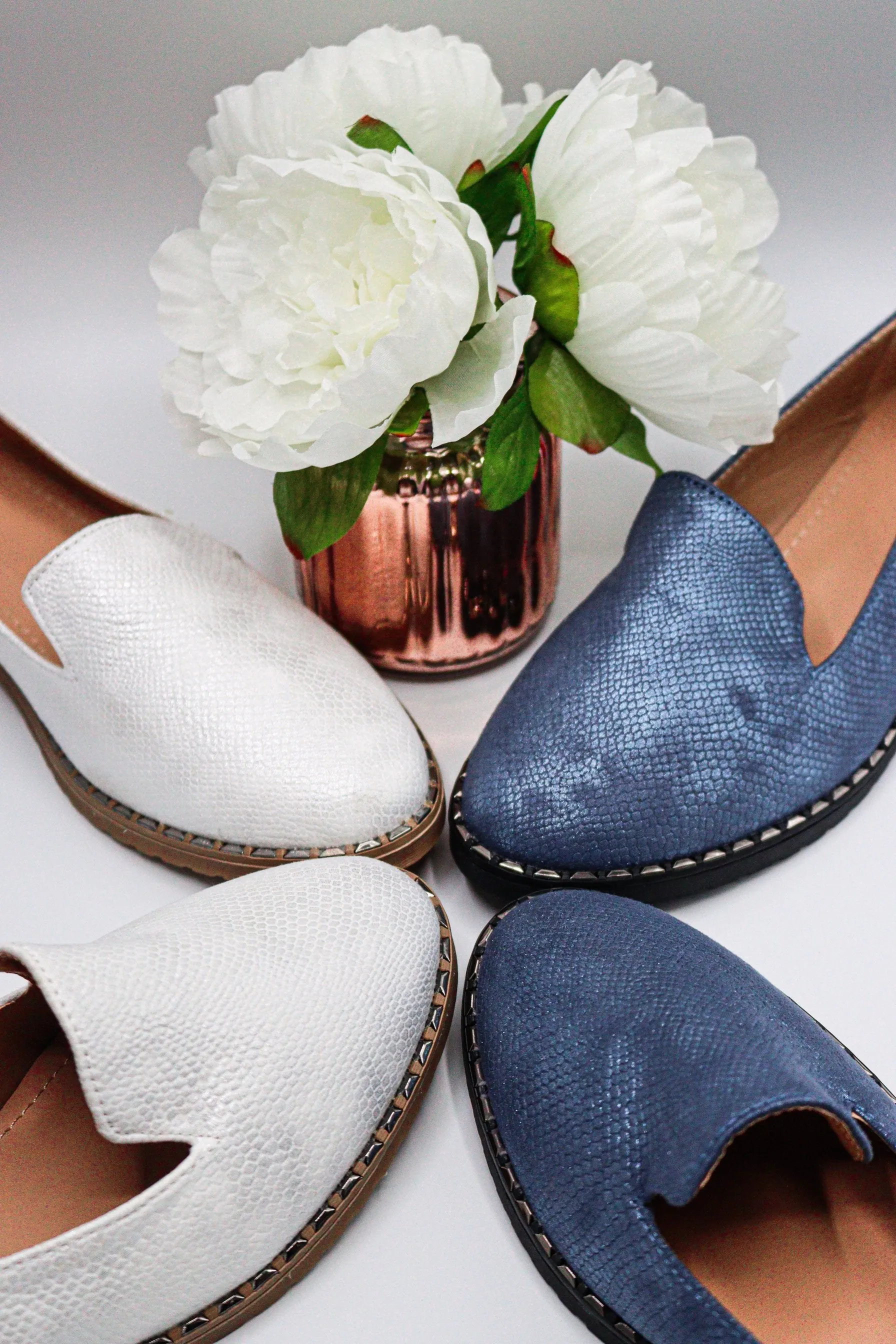 Tory Mock Loafers Shoes (White)